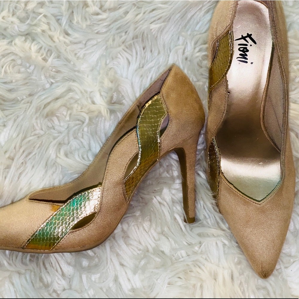 Swede nude heel -snakeskin detail